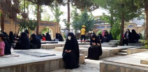 مراسم پرفیض دعای عرفه در گلزار شهدای الشتر باحضور مردم  برگزار گردید