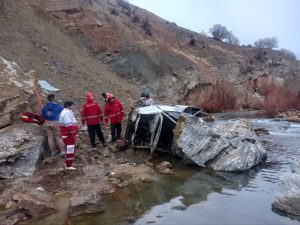 سقوط پراید به دره محور الشتر, خرم آباد