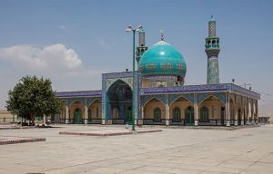 آستان مقدس امامزاده محمد همچون مرواریدی در شهر درب گنبد کوهدشت می‌درخشد.