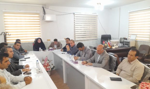 جلسه فرماندار سلسله با مدیر کل امور عشایری لرستان برگزار شد جلسه فرماندار سلسله با مدیر کل امور عشایری لرستان برگزار شد