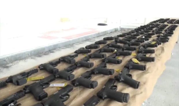 توقيف محموله سلاح و مهمات جنگي در لرستان توقيف محموله سلاح و مهمات جنگي در لرستان