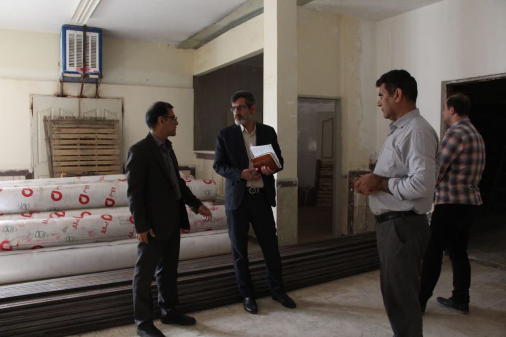 بازدید مدیرکل فرهنگ و ارشاد اسلامی لرستان از روند تکمیل آمفی‌تئاتر سلسله