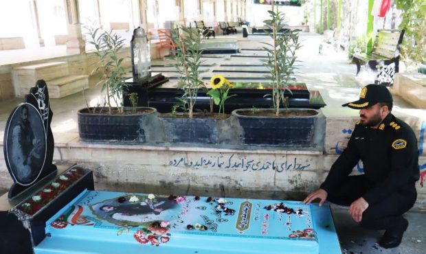 تجدید میثاق فرمانده جدید انتظامی خرم‌آباد با شهدا