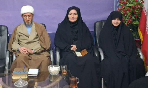 پاسداشت مقام زن در دفتر امام جمعه سلسله برگزار گردید