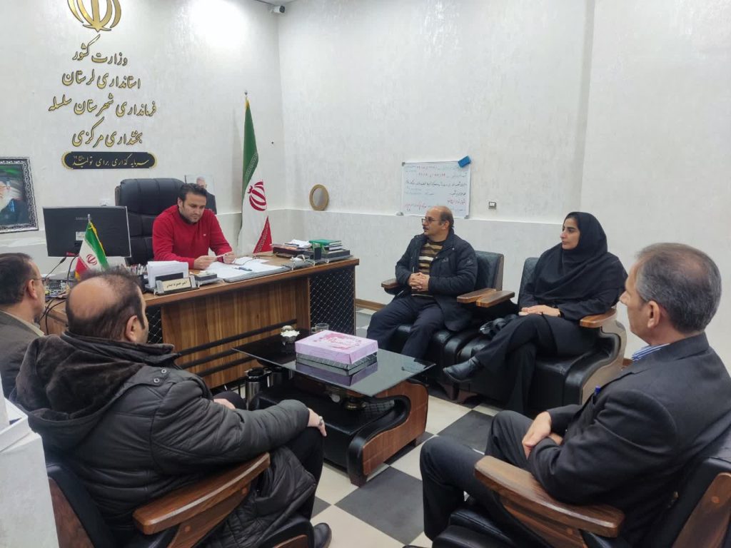 تأکید بخشدار مرکزی سلسله بر نقش دهیاران در صیانت از مراتع