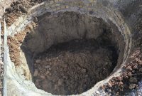 یک حلقه چاه غیر مجاز در شهرستان سلسله پر و مسلوب المنفعه شد