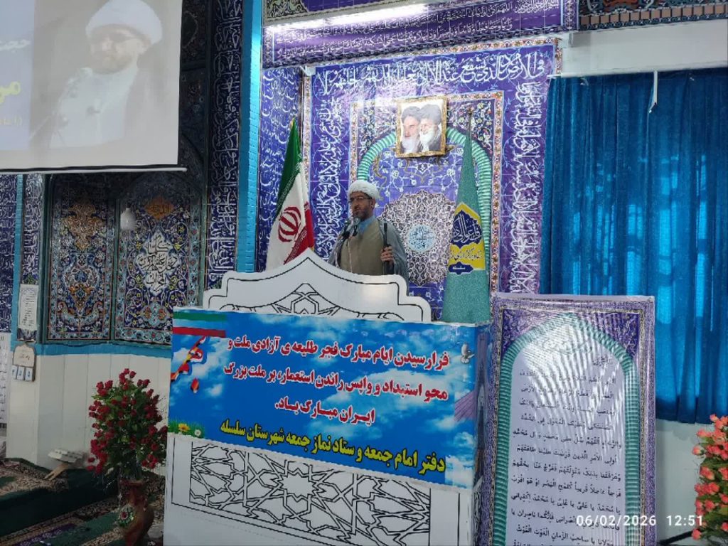 رمز ماندگاری انقلاب اسلامی ولایت مداری است