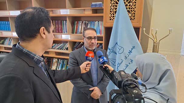 هشدار دادستان لرستان: با شایعهپراکنان برخورد قانونی میشود هشدار دادستان لرستان: با شایعهپراکنان برخورد قانونی میشود