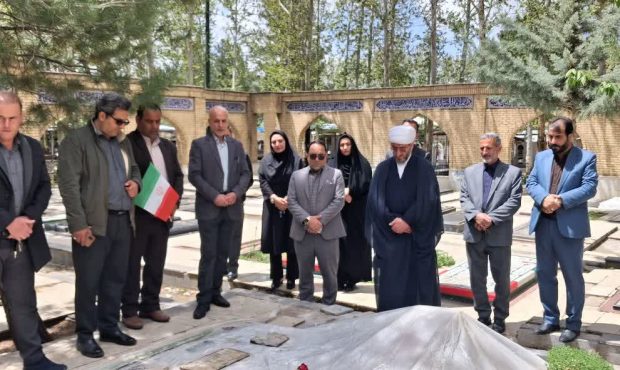 عطر افشانی و غبار روبی گلزار شهدای الشتر